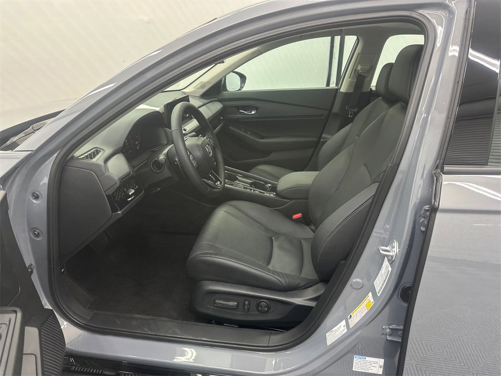 Used 2025 Honda Accord EX-L image 9