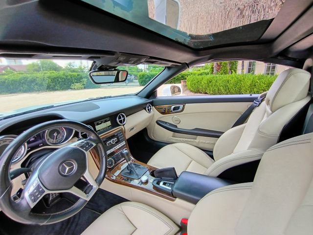 Used 2015 Mercedes-Benz SLK 250 image 51
