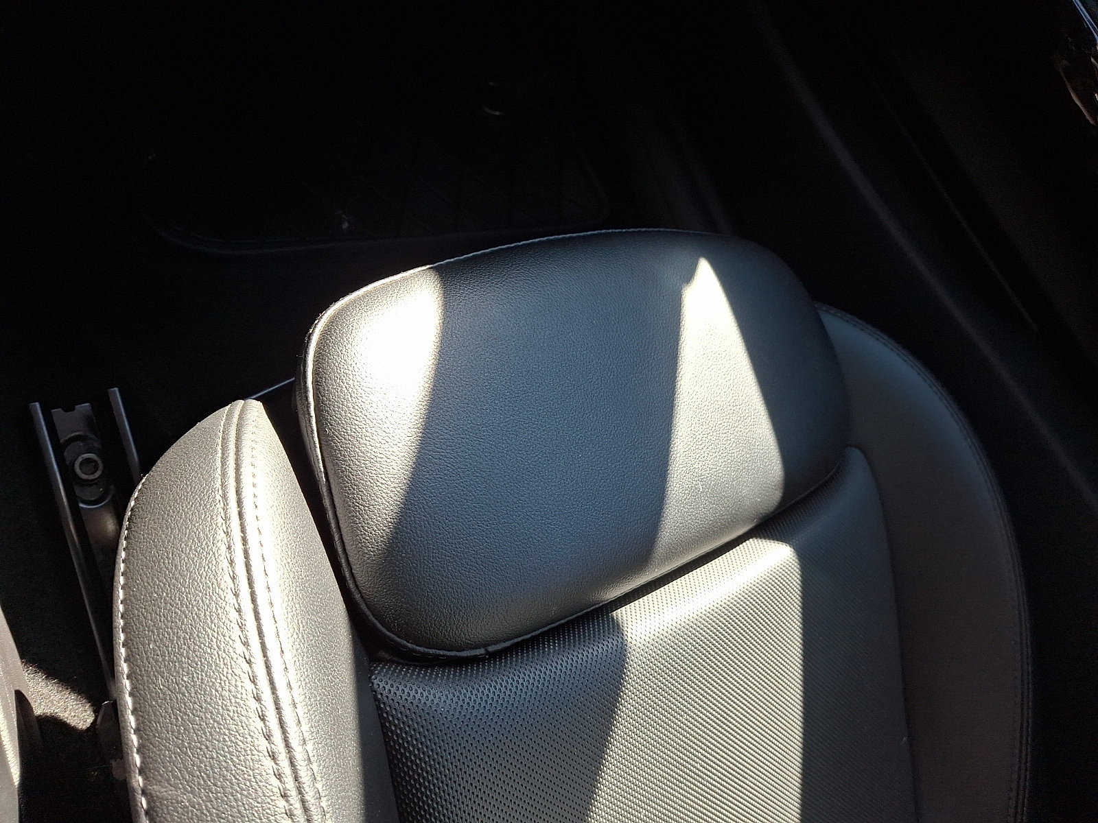Used 2014 MINI Cooper S FWD image 25