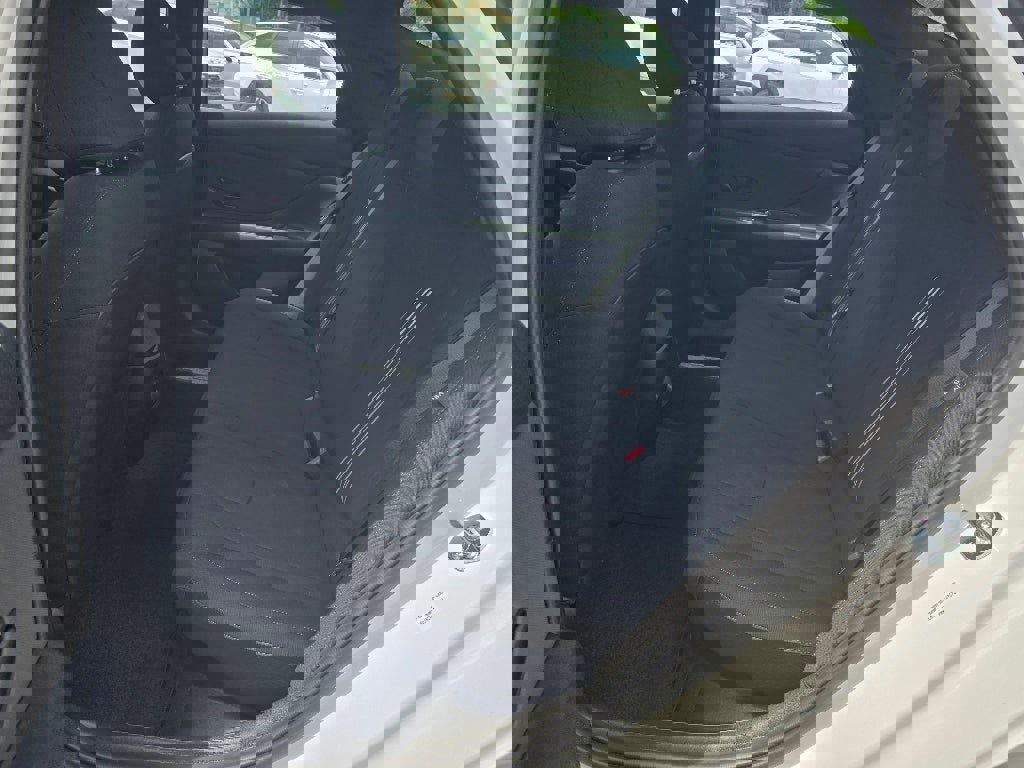 New 2025 Hyundai Elantra SEL image 10