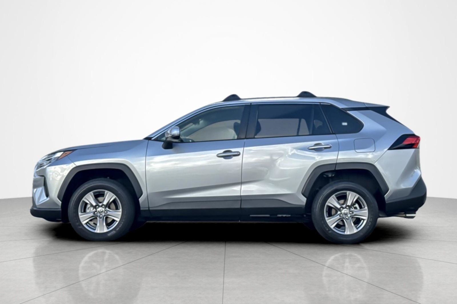 Certified 2025 Toyota RAV4 XLE FWD image 2