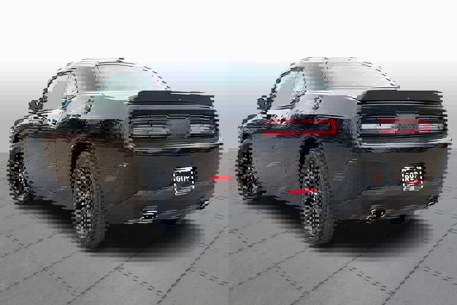 Used 2021 Dodge Challenger SXT w/ Blacktop Package image 10