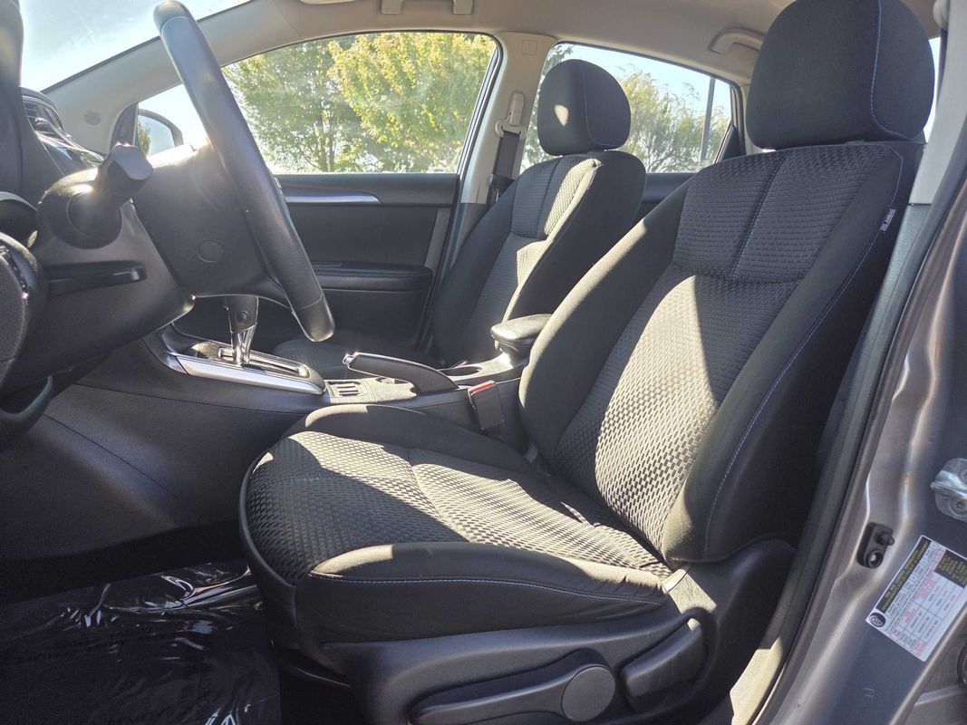 Used 2017 Nissan Sentra SR w/ Driver's Assist Package FWD image 10