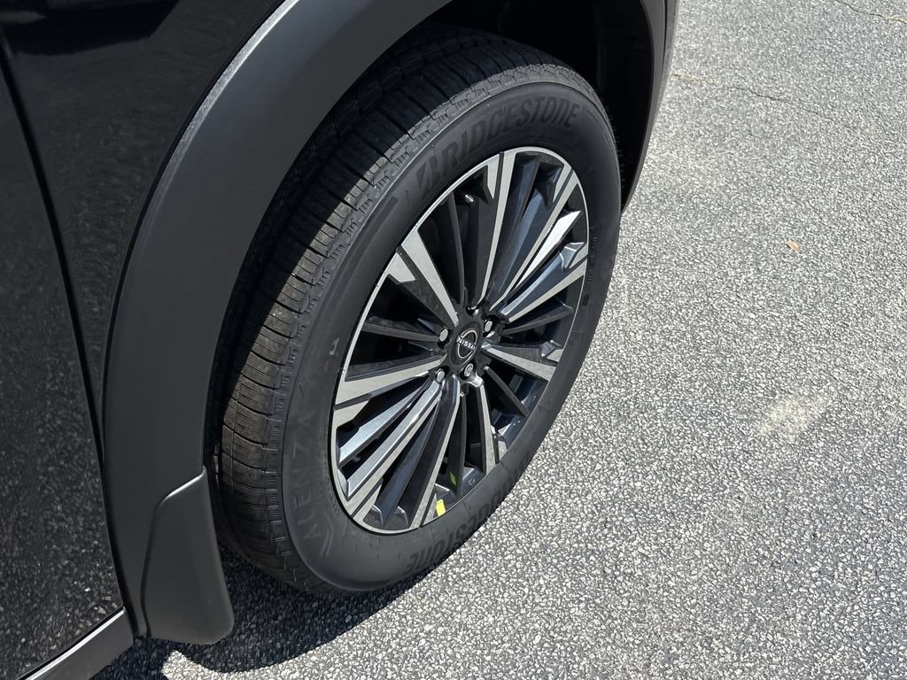 New 2026 Nissan Pathfinder Platinum FWD image 31