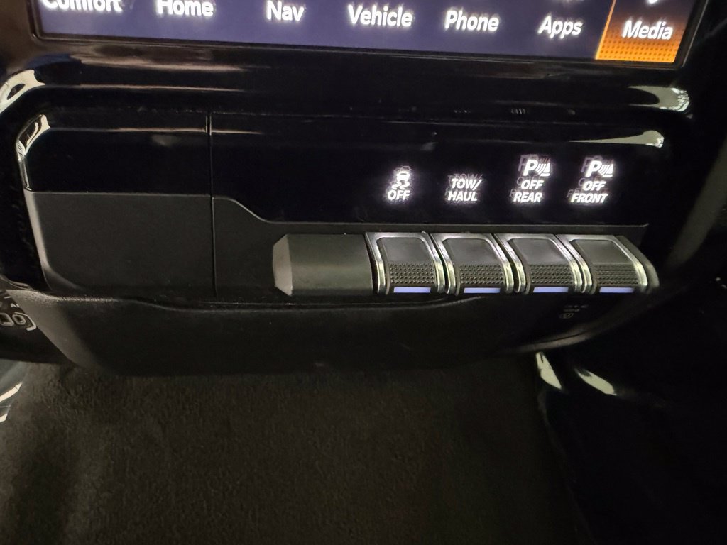 Used 2023 RAM 1500 Laramie AWD/4WD image 56