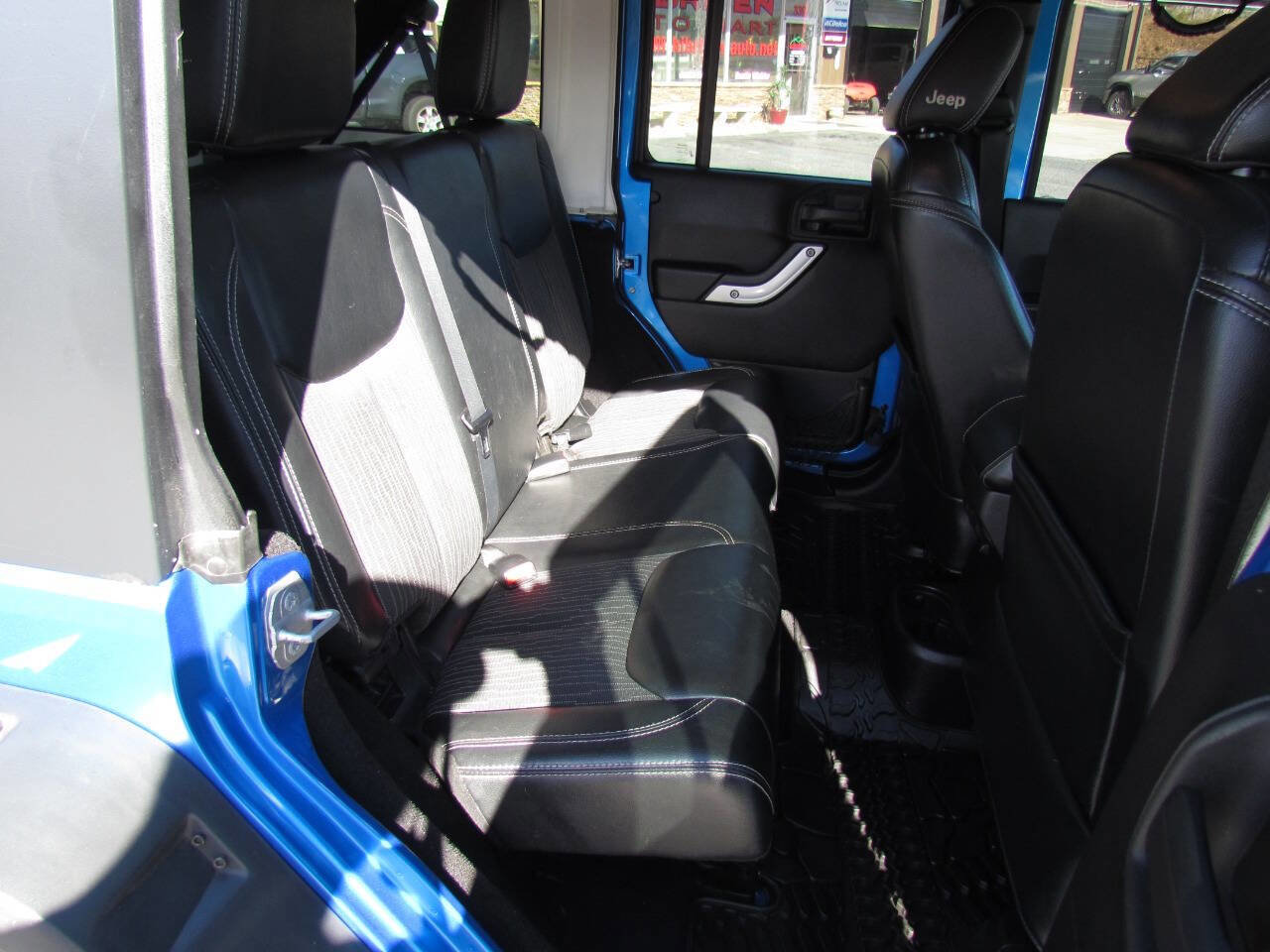 Used 2014 Jeep Wrangler Unlimited Sport image 15