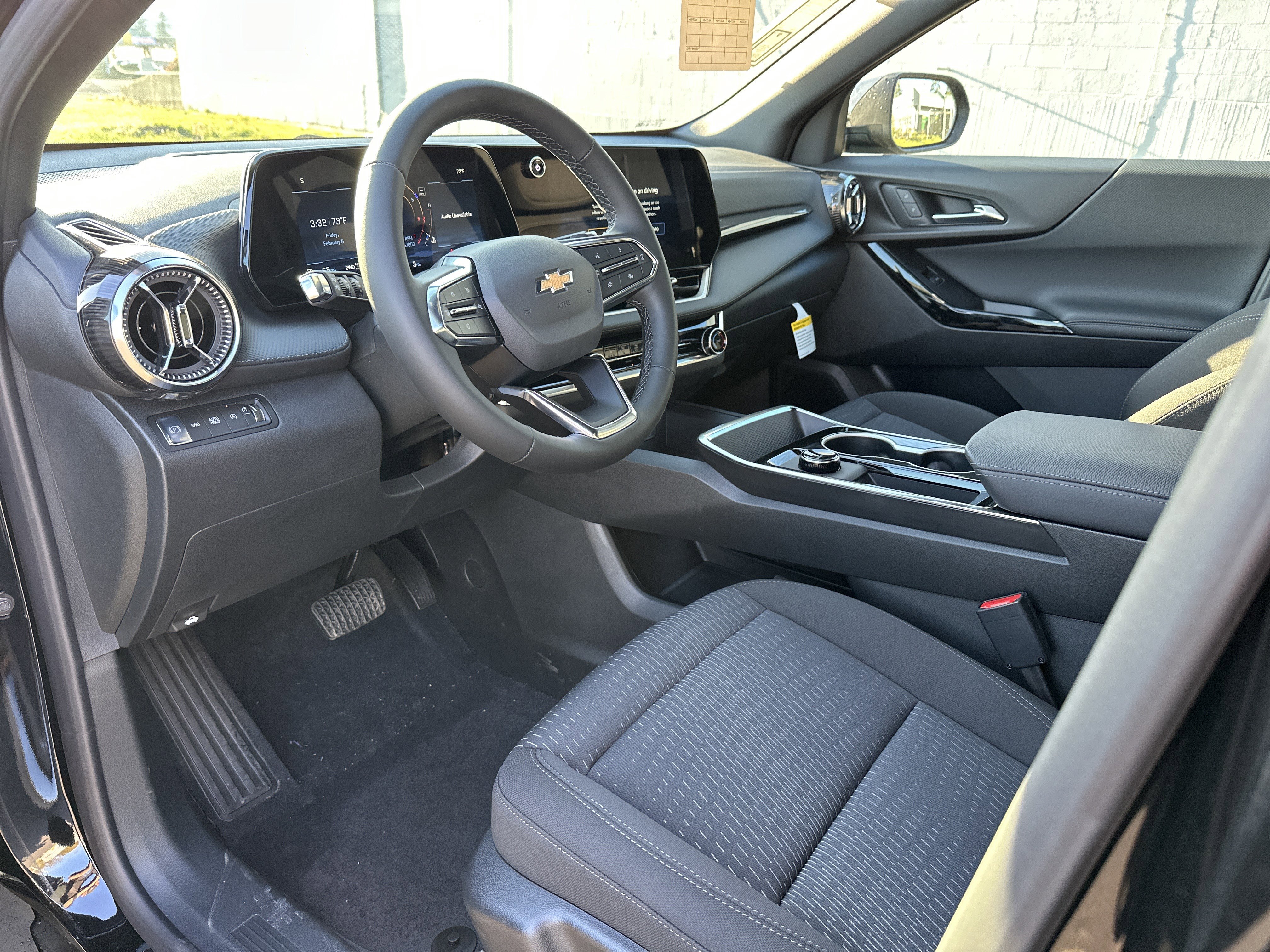 New 2026 Chevrolet Equinox LT w/ Safety and Technology Package image 9
