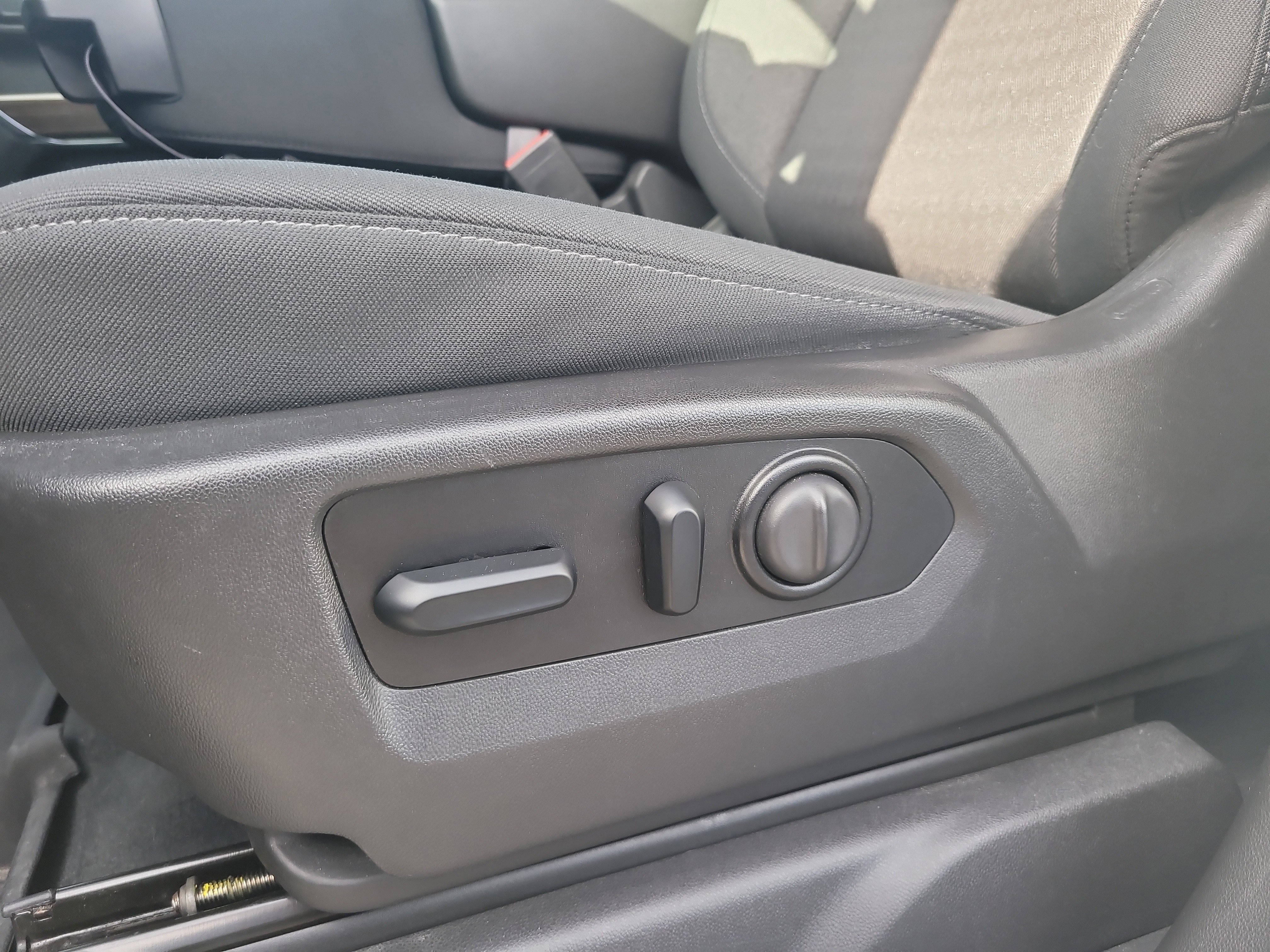 Used 2021 Chevrolet Silverado 1500 RST image 19