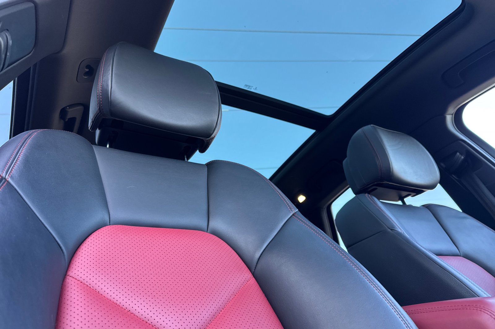 Used 2018 Porsche Macan image 17