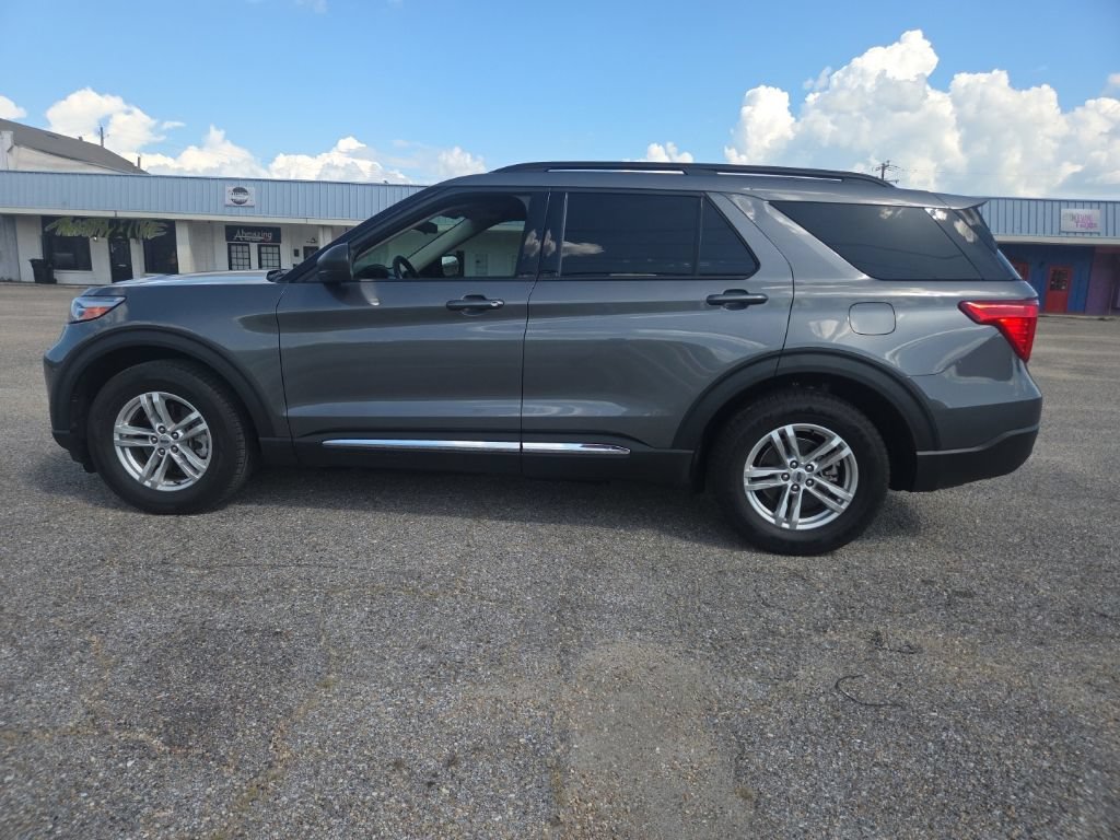 Used 2023 Ford Explorer XLT RWD image 6