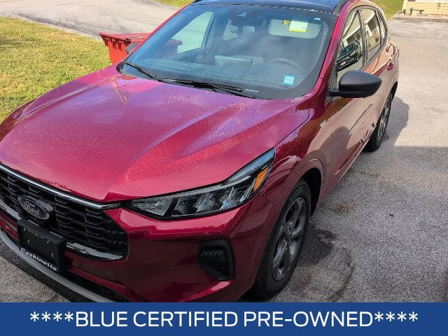 Certified 2023 Ford Escape ST-Line w/ Tech Pack #1 AWD/4WD image 2