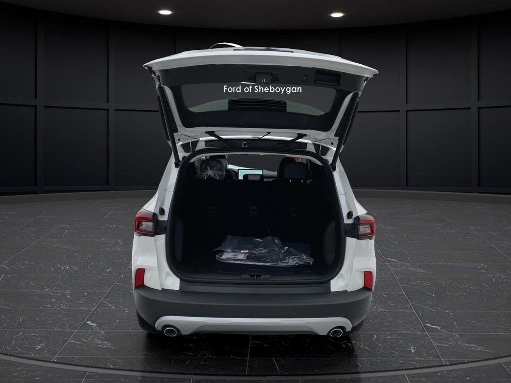 New 2026 Ford Escape SE w/ PHEV Premium Package image 17