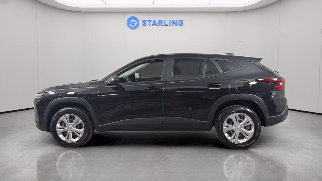 Certified 2024 Chevrolet Trax LS FWD image 3
