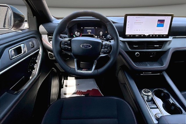 Used 2025 Ford Explorer ST AWD/4WD image 8