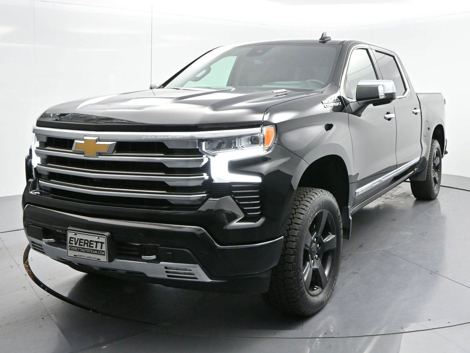 Used 2023 Chevrolet Silverado 1500 High Country w/ High Country Premium Package image 3