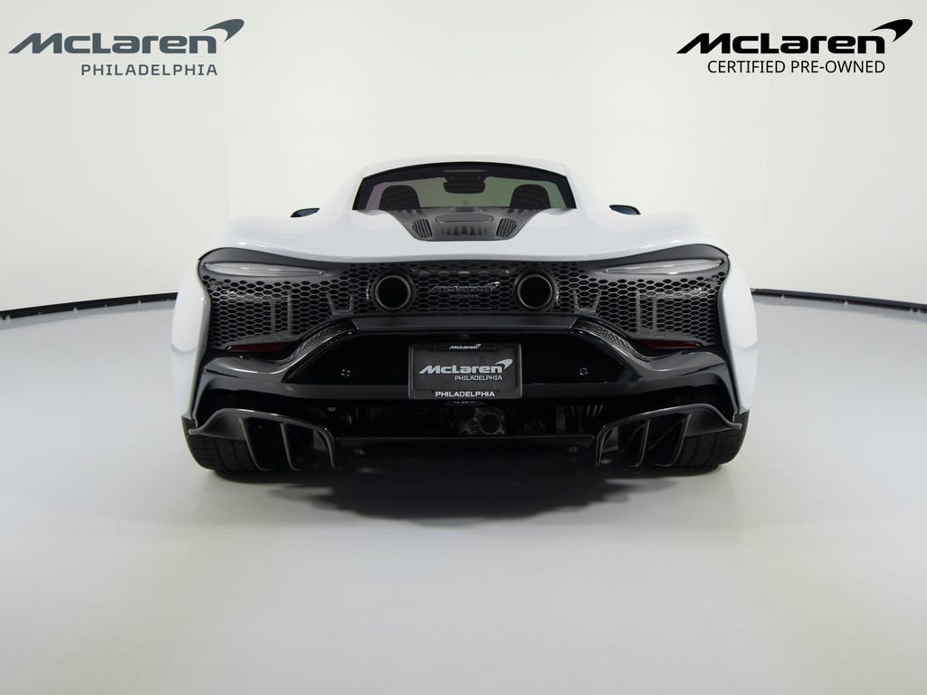 Used 2023 McLaren Artura image 6