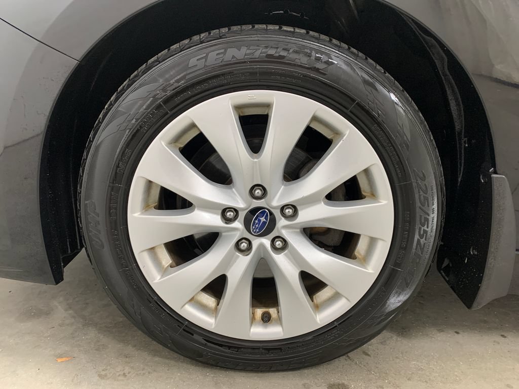 Used 2015 Subaru Legacy 2.5i Premium AWD/4WD image 17