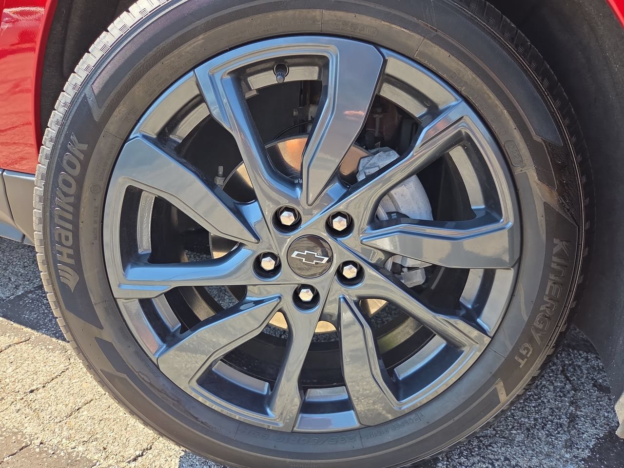 Used 2022 Chevrolet Equinox RS w/ Infotainment Package FWD image 12