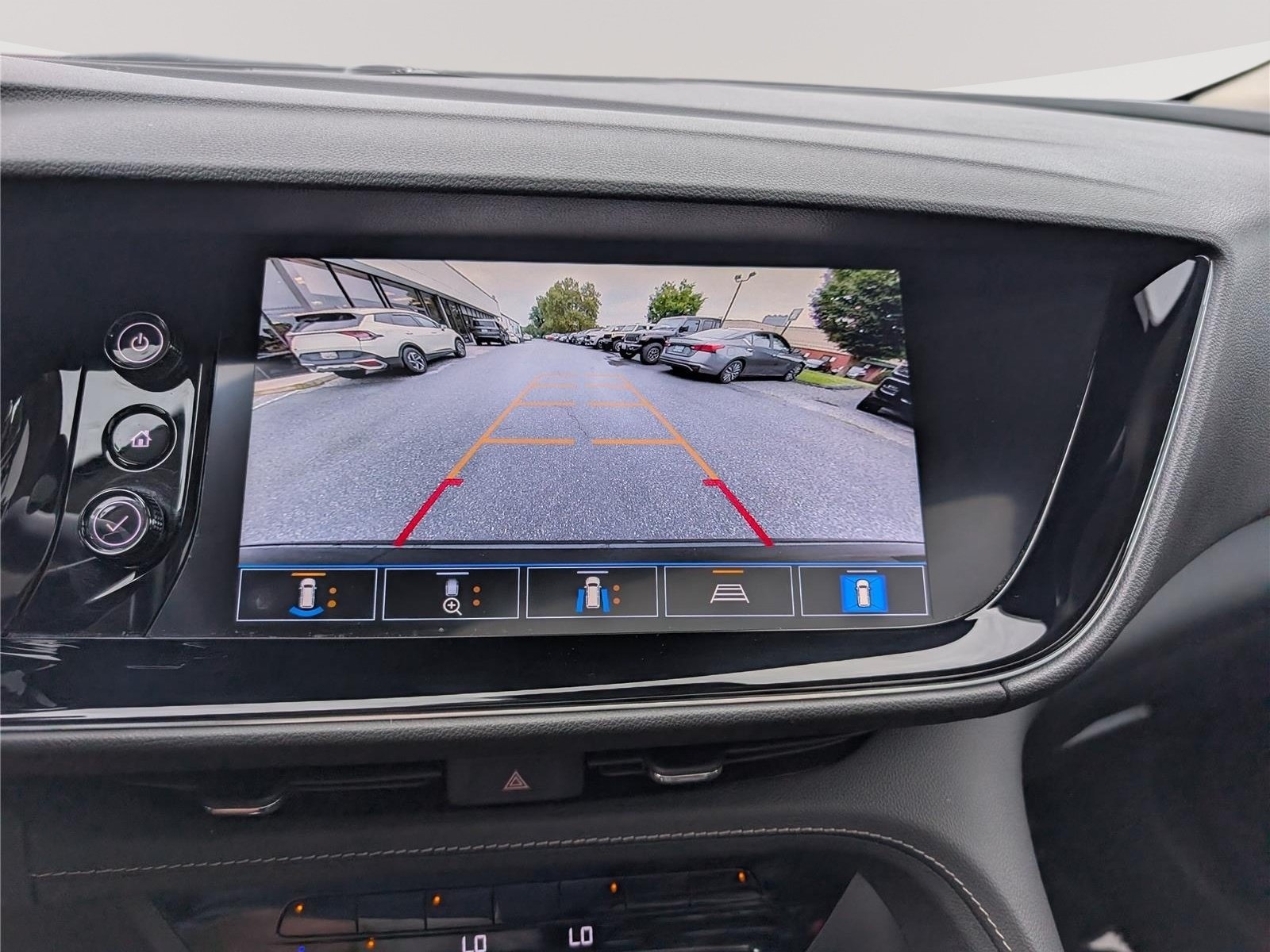 Used 2021 Buick Envision Avenir w/ Technology Package II AWD/4WD image 30