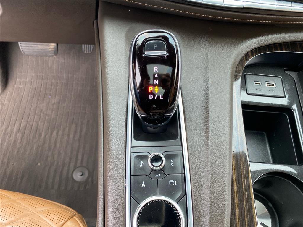 Used 2021 Cadillac Escalade Sport w/ Driver Assist Tech Package AWD/4WD image 12