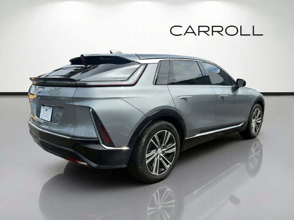 Certified 2024 Cadillac Lyriq Luxury AWD/4WD image 3