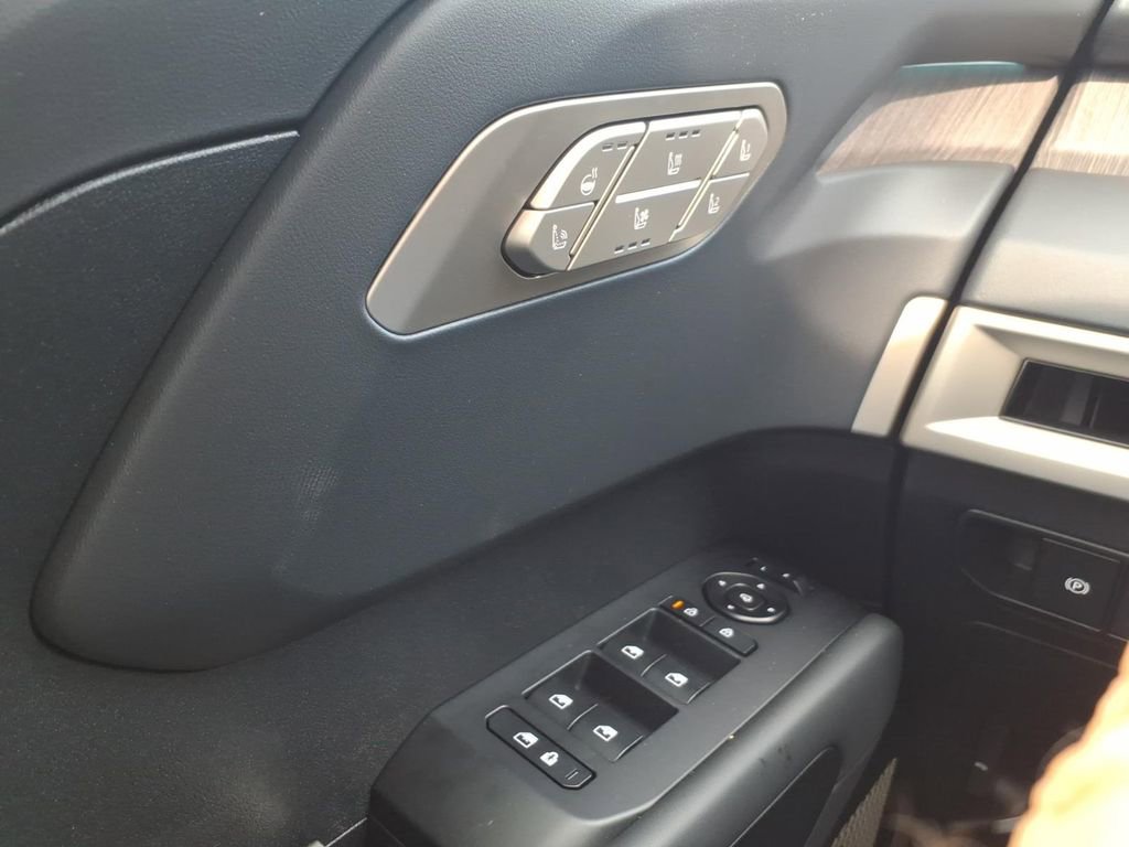 New 2027 Kia Telluride X-Line SX Prestige image 16