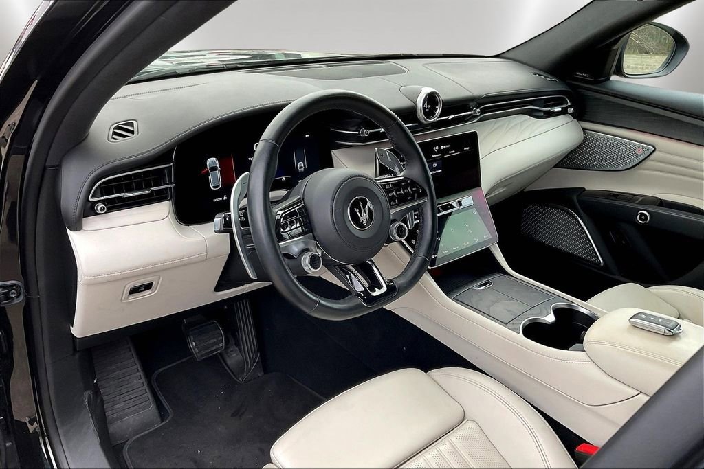 Used 2023 Maserati Grecale Modena image 17