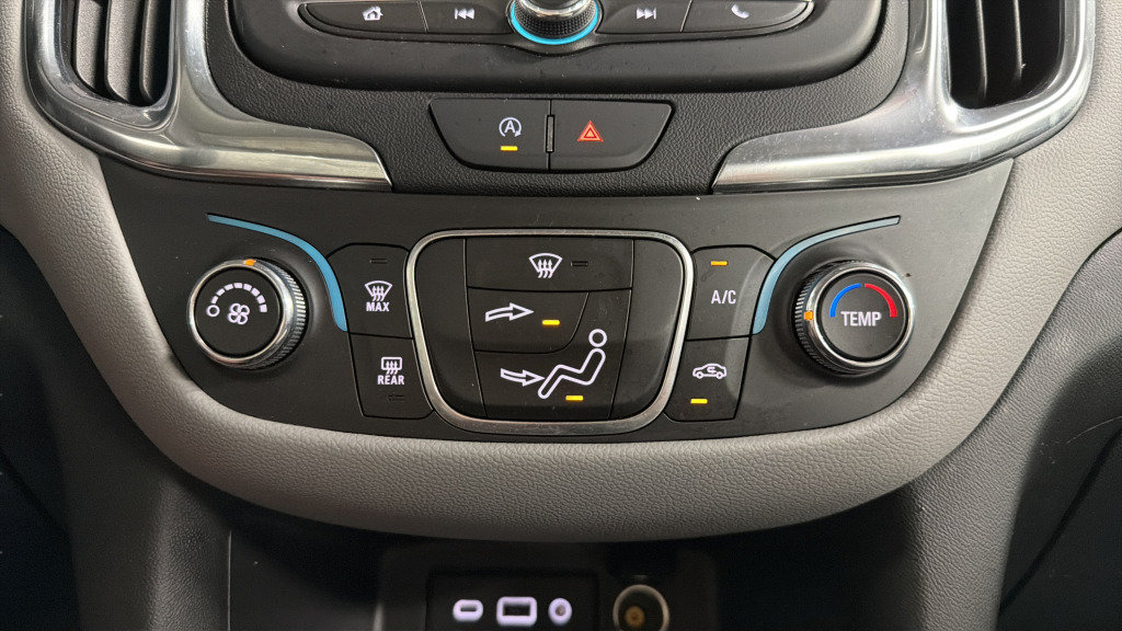 Used 2024 Chevrolet Equinox LS w/ Sport Edition FWD image 30