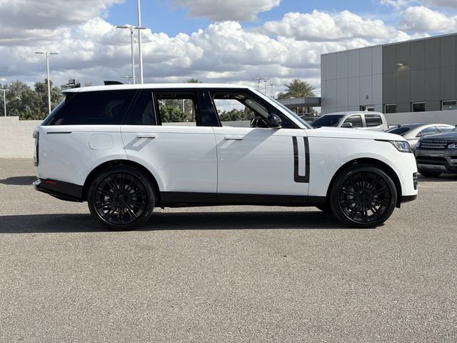 New 2026 Land Rover Range Rover SE image 17