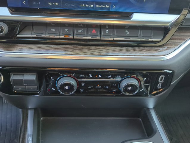 Used 2025 Chevrolet Silverado 1500 LT image 21