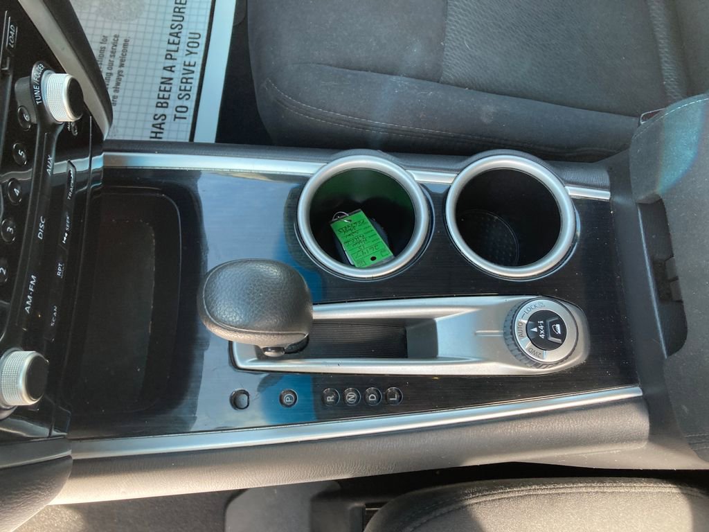 Used 2015 Nissan Pathfinder S image 36