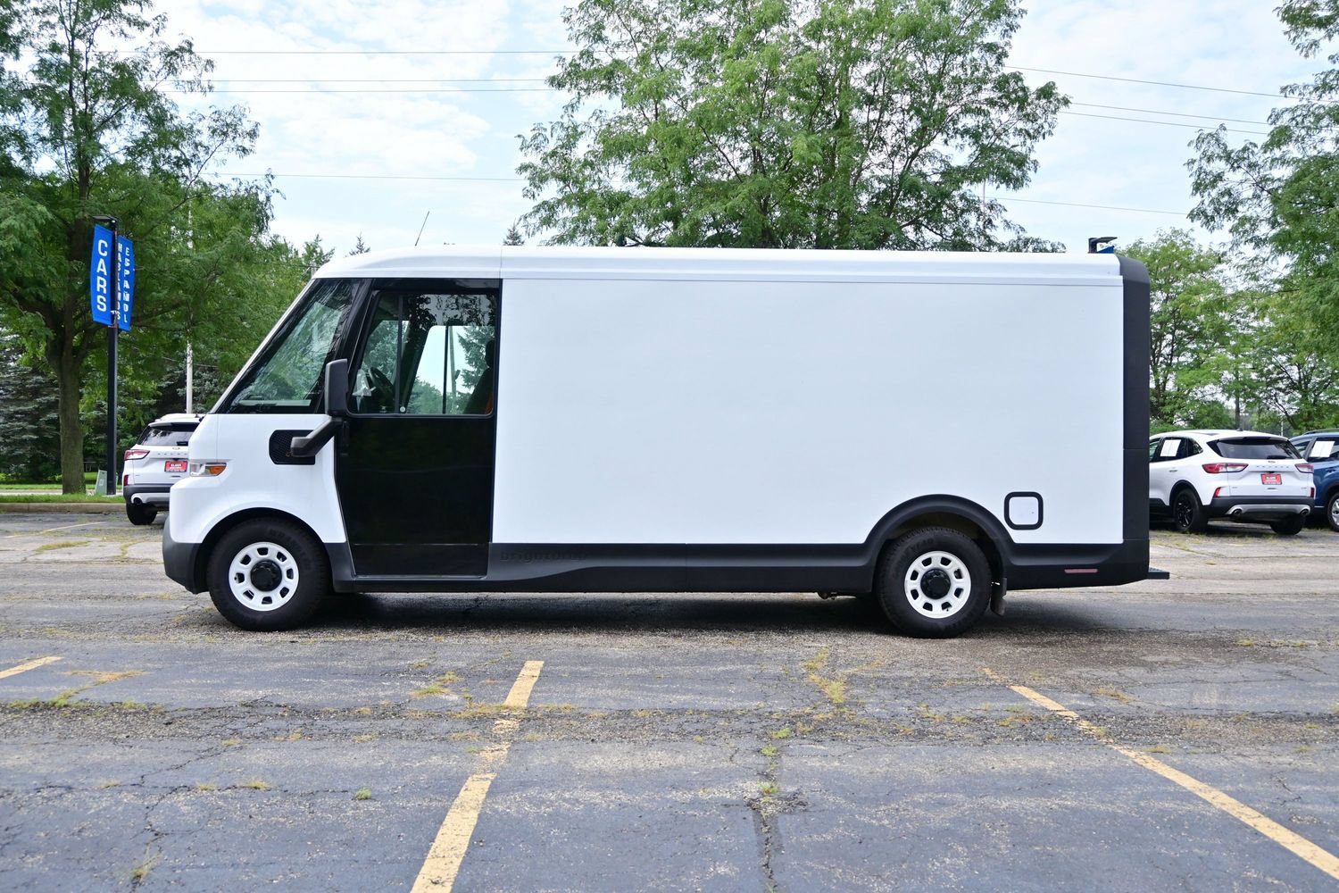 Used 2024 Chevrolet Brightdrop 600 w/ Commercial Equipment Package AWD/4WD image 8
