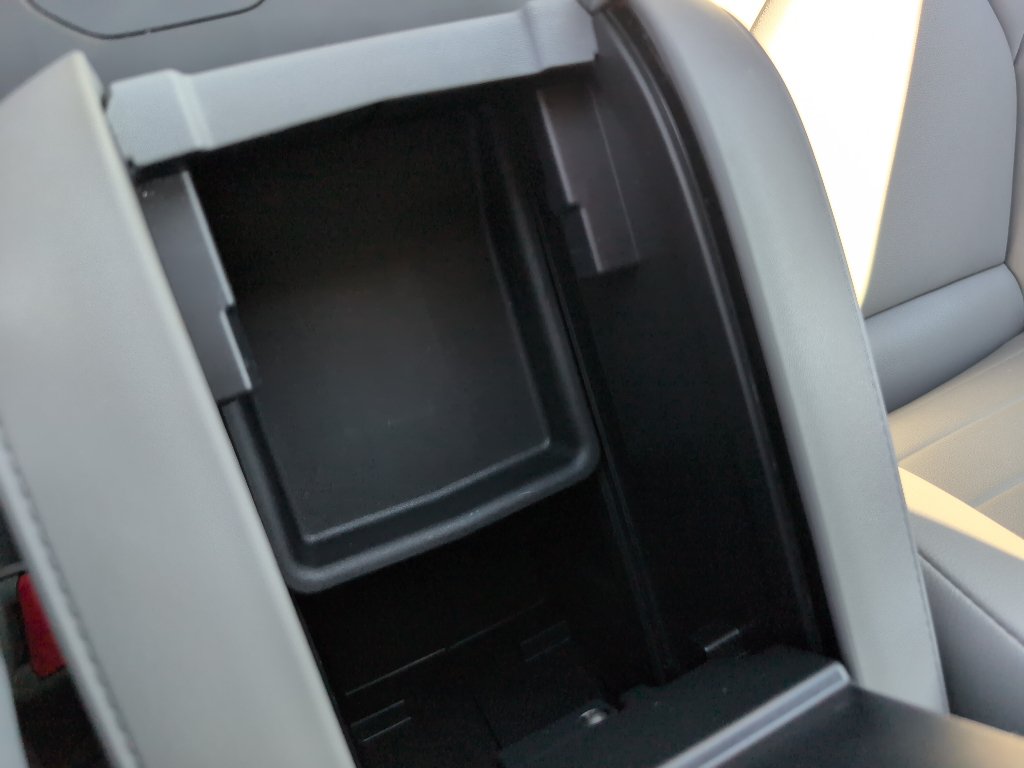Used 2022 Toyota Highlander XLE FWD image 29