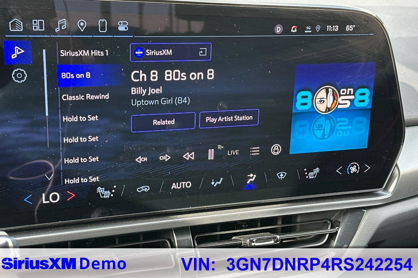 Used 2024 Chevrolet Equinox EV RS image 29