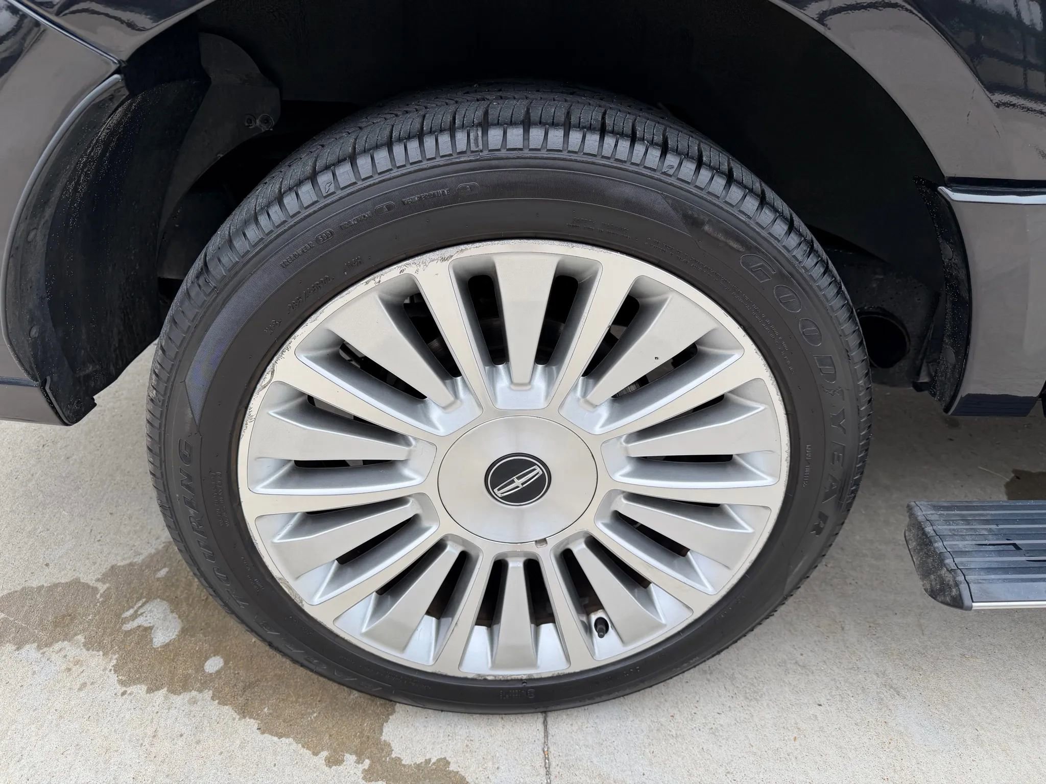 Used 2015 Lincoln Navigator L 4WD w/ Equipment Group 101A Reserve image 76