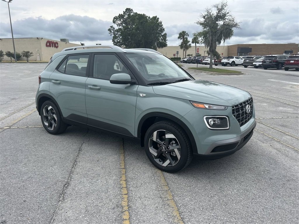 New 2025 Hyundai Venue Limited image 2