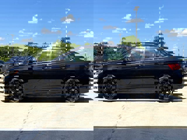 New 2025 Volkswagen Jetta SE image 4