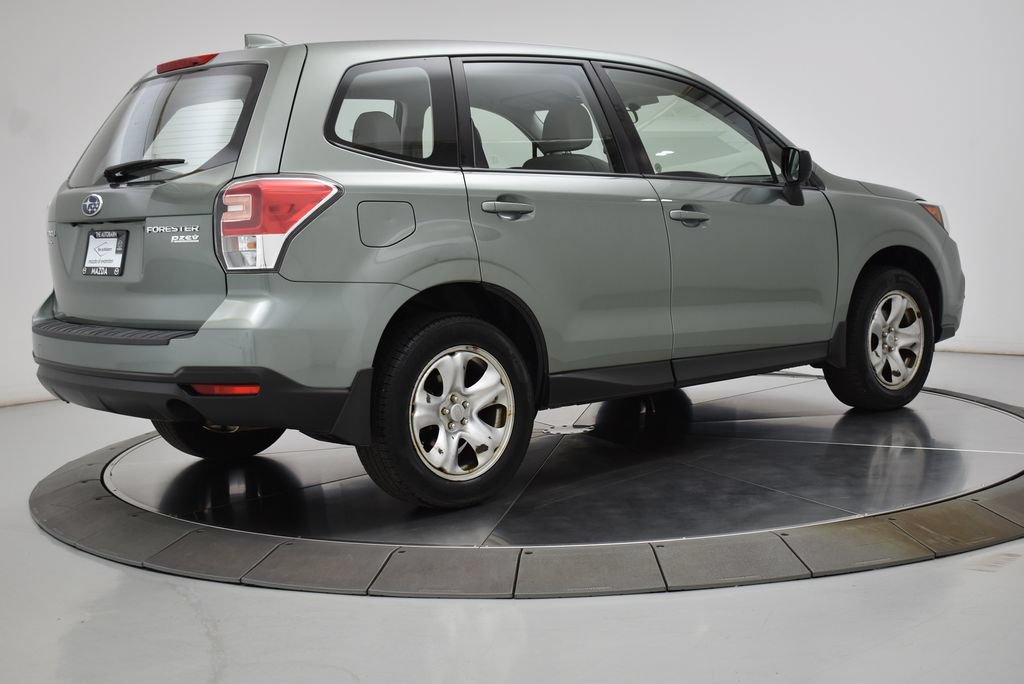 Used 2017 Subaru Forester 2.5i AWD/4WD image 21