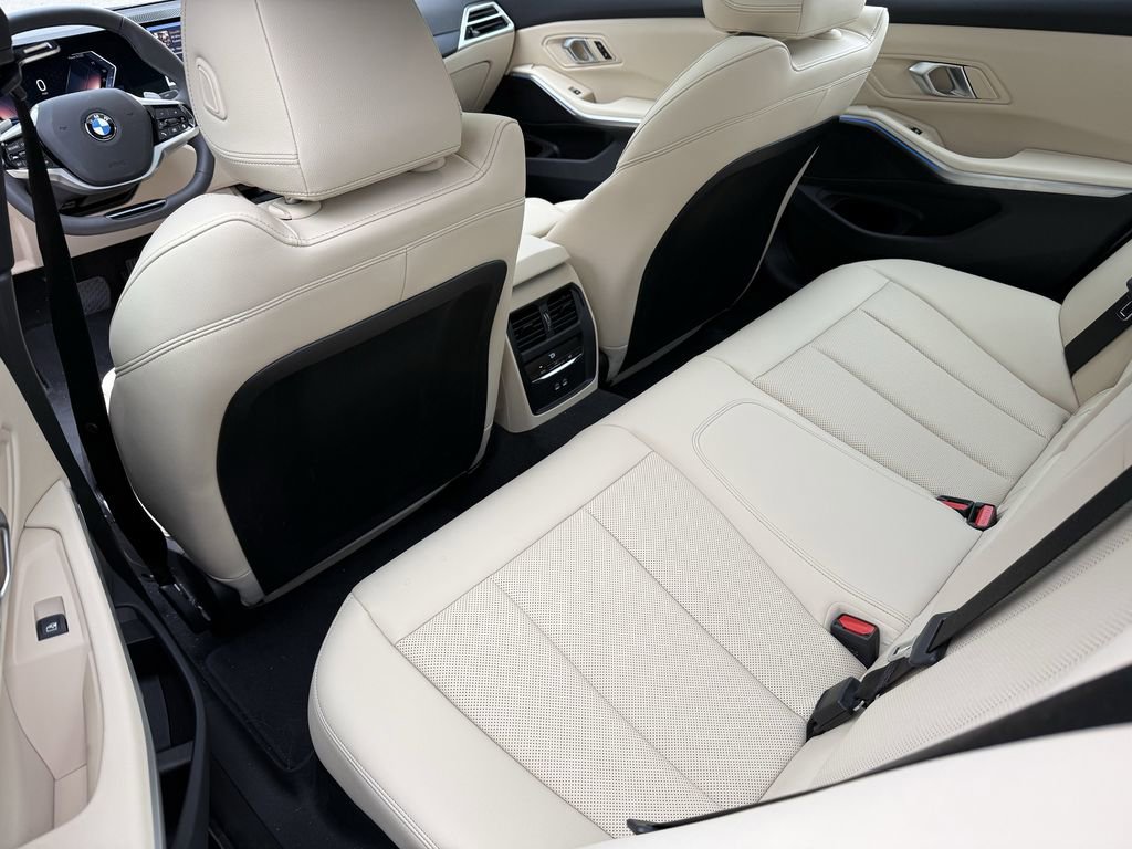 Used 2025 BMW 330i xDrive Sedan w/ Convenience Package image 35