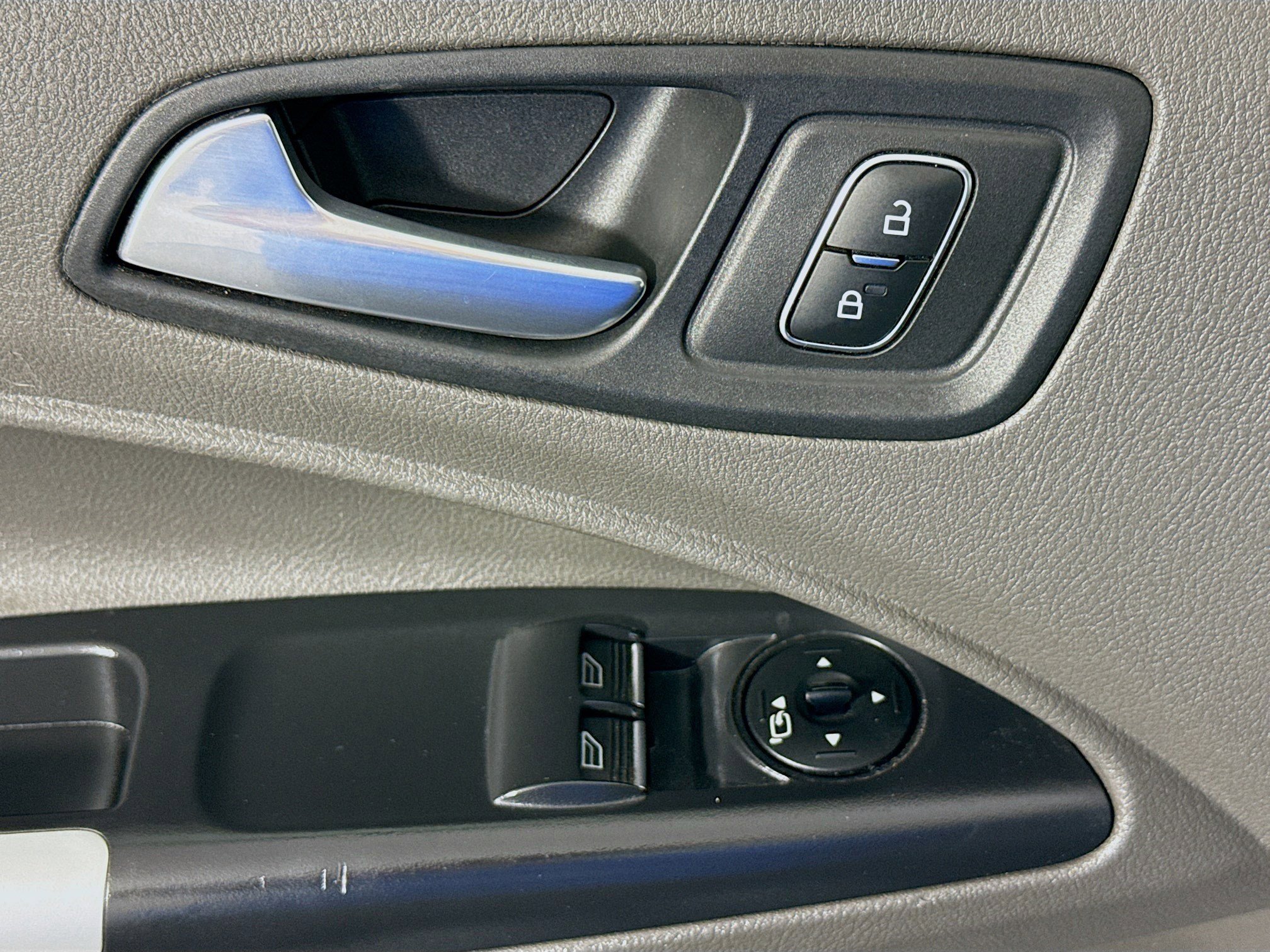 Used 2022 Ford Transit Connect XLT FWD image 23