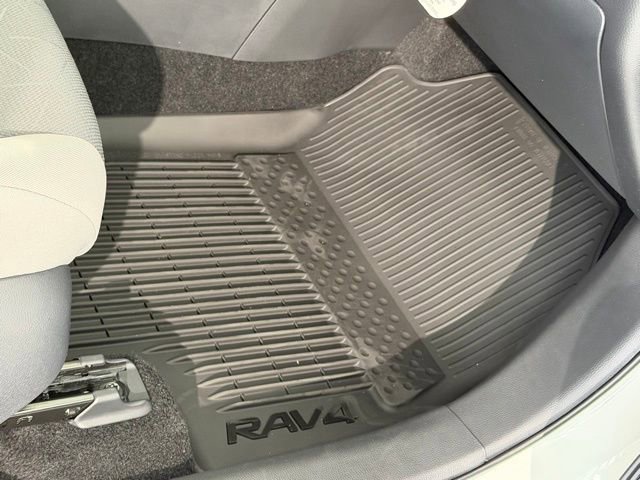 New 2025 Toyota RAV4 XLE image 31