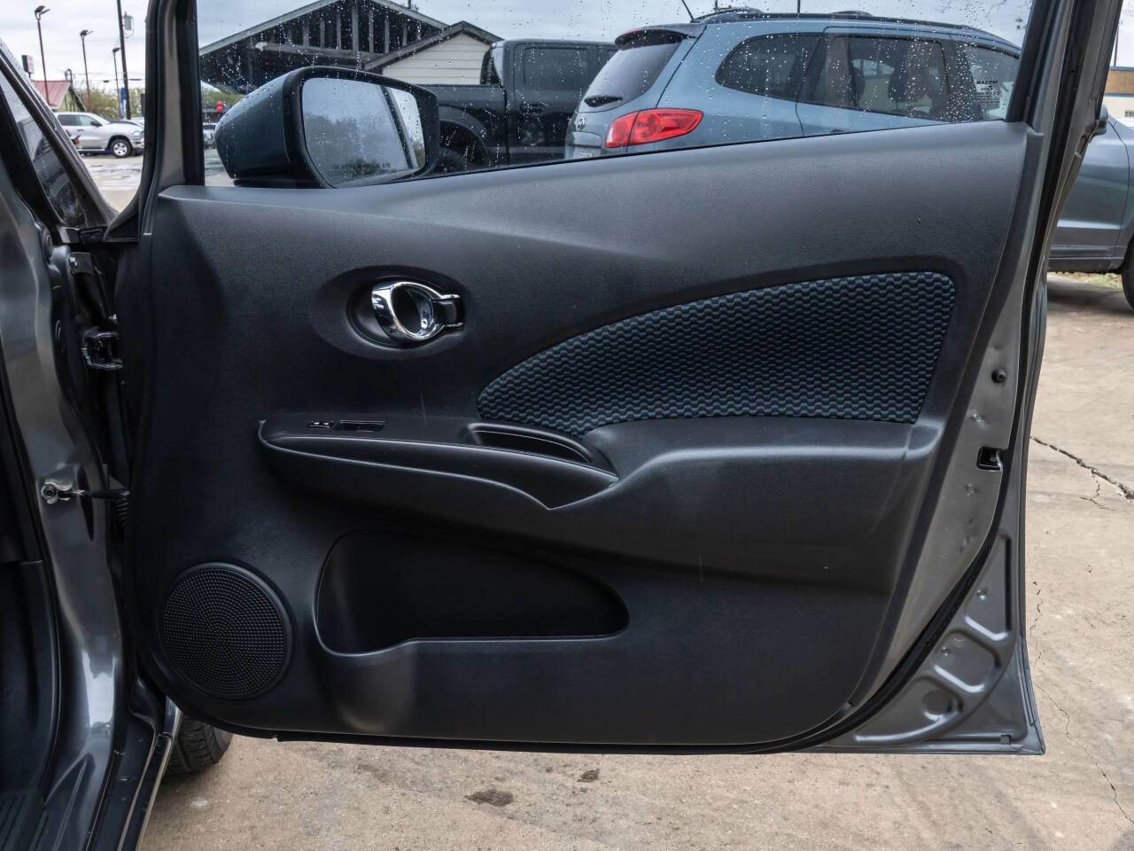 Used 2017 Nissan Versa Note SV image 13