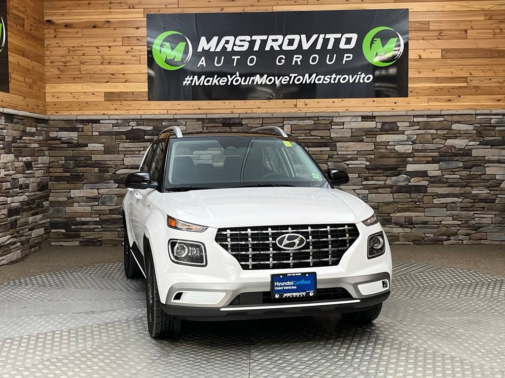 Used 2024 Hyundai Venue Limited FWD video 2
