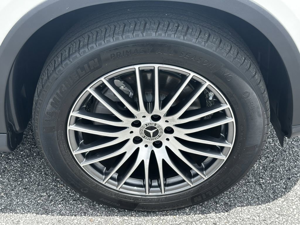 Certified 2025 Mercedes-Benz GLC 300 image 14