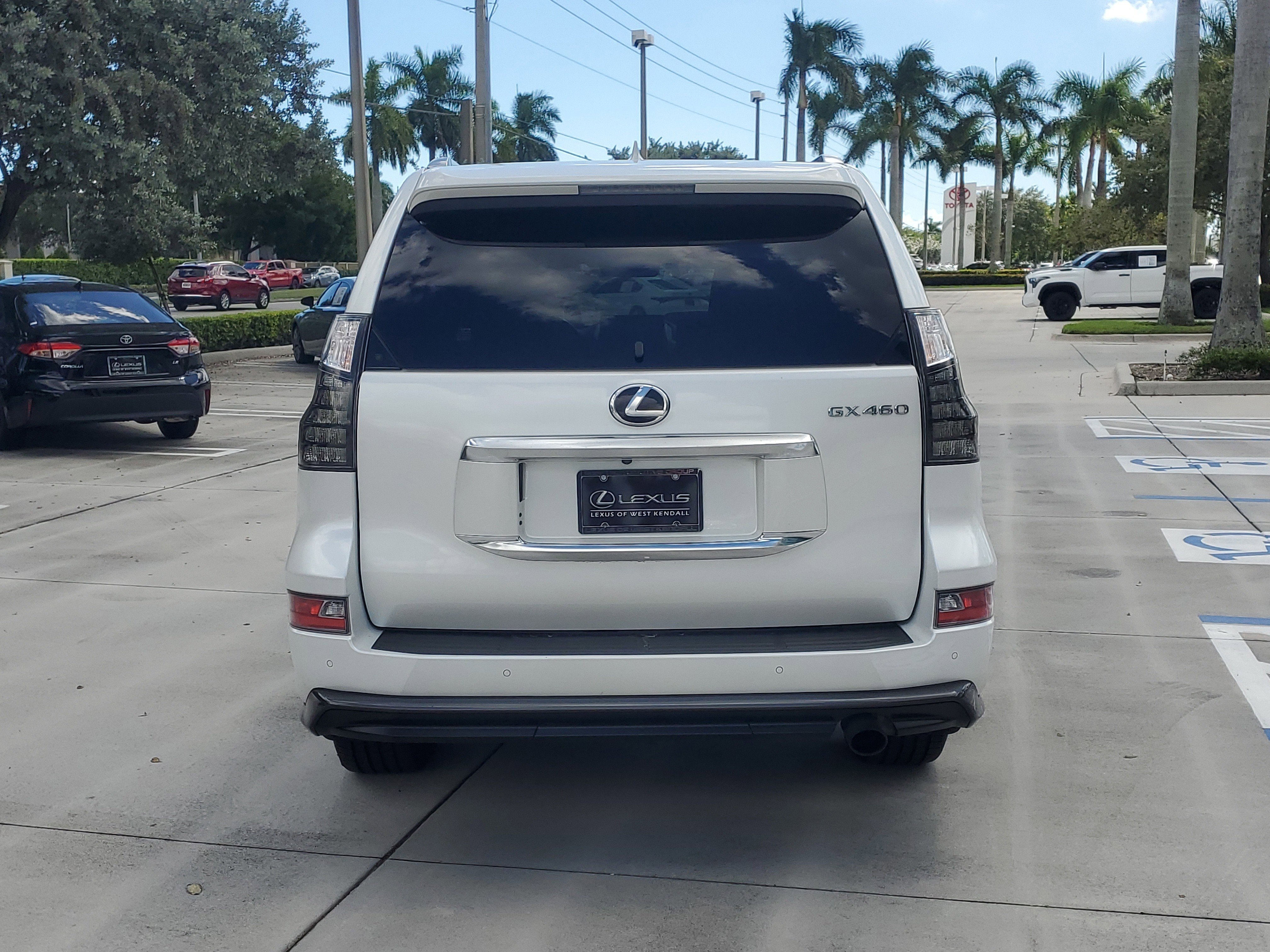 Used 2023 Lexus GX 460 Luxury image 9