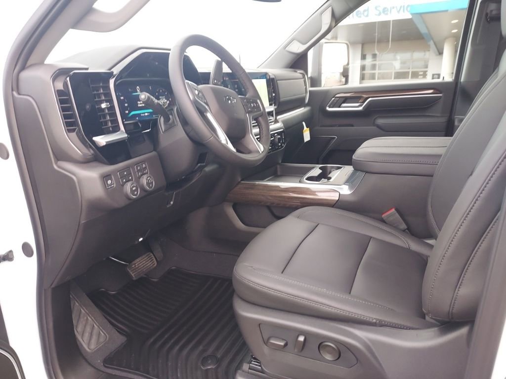 New 2026 Chevrolet Silverado 3500 LT w/ Trail Boss Package image 10