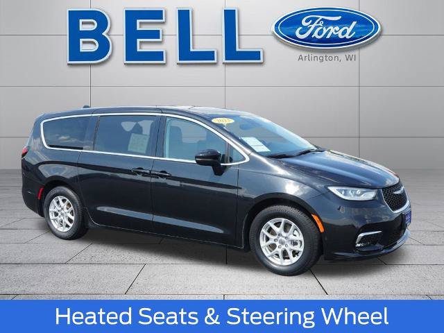 Used 2023 Chrysler Pacifica Touring-L FWD image 1