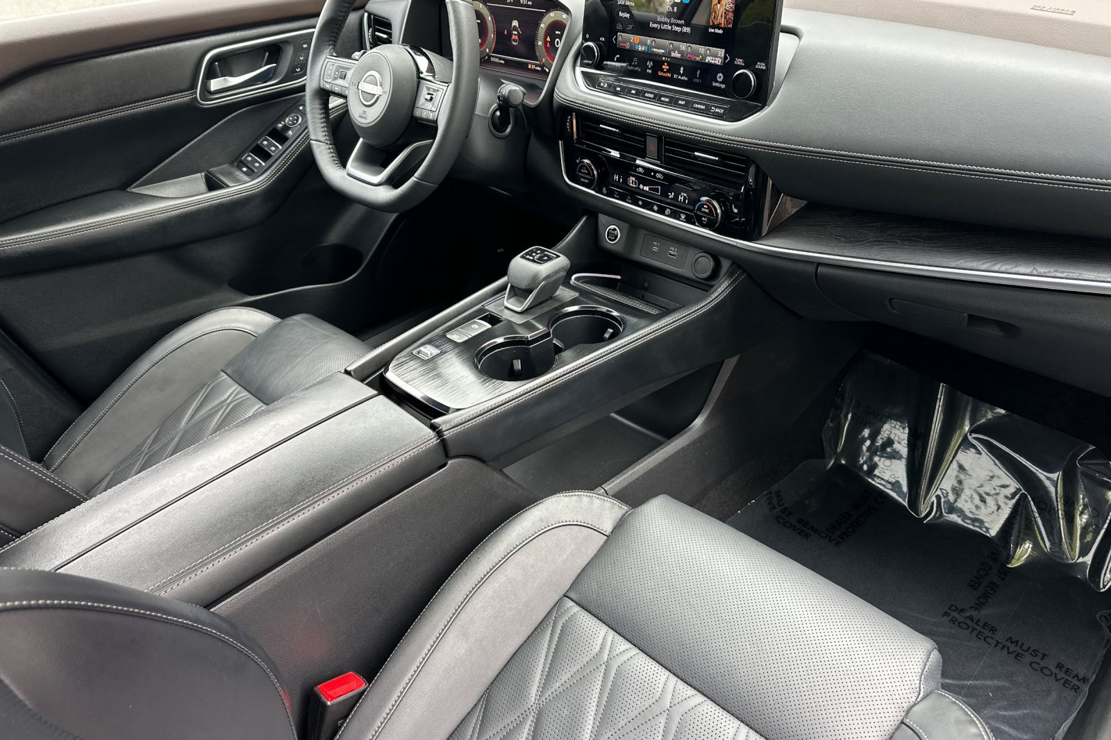 Used 2023 Nissan Rogue Platinum w/ Platinum Premium Package FWD image 15