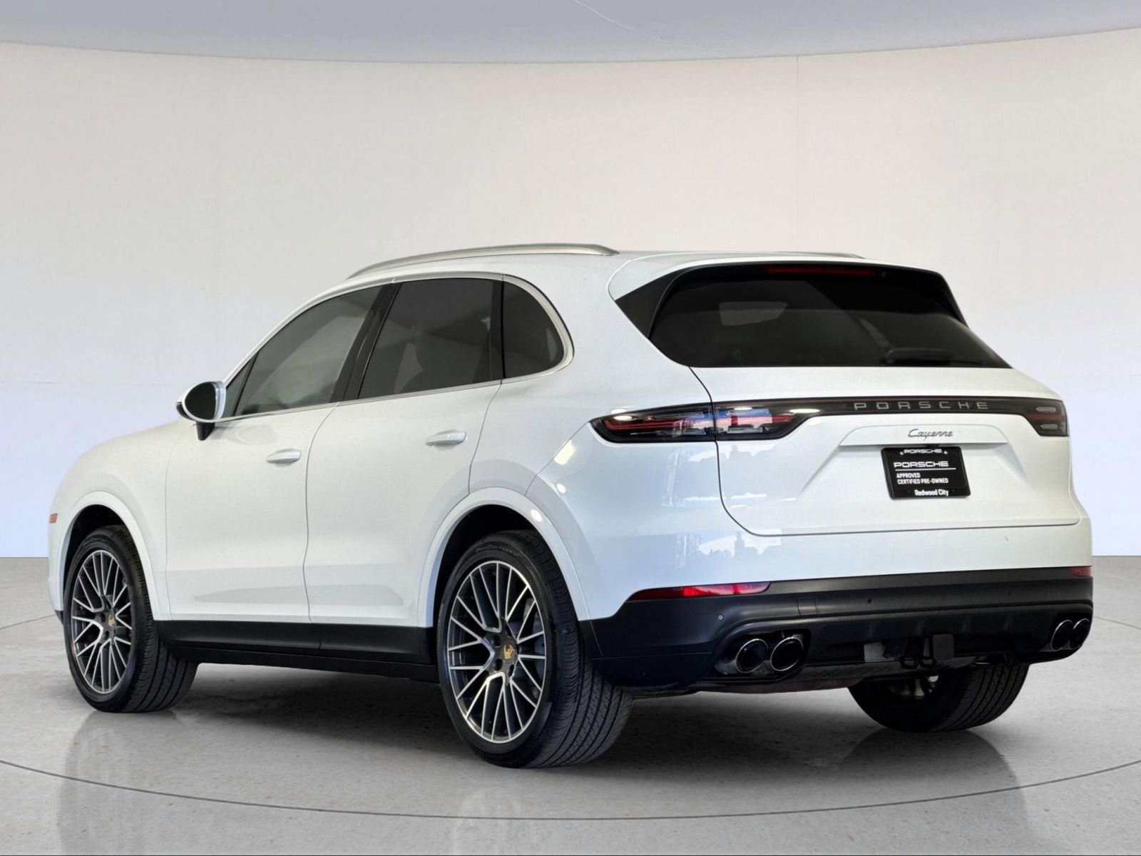 Certified 2023 Porsche Cayenne image 3