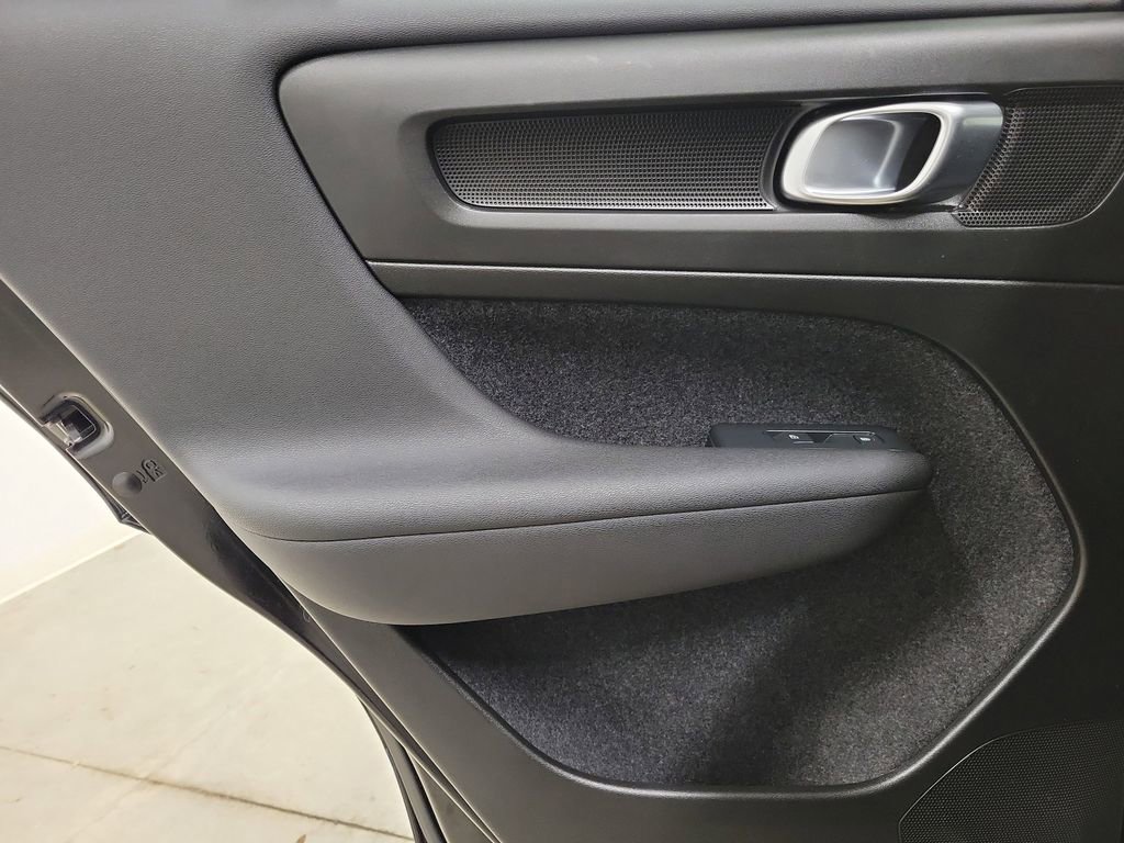 Certified 2023 Volvo XC40 Recharge Plus w/ Protection Package Premier image 15